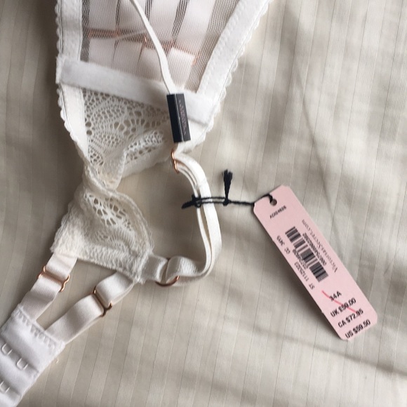 Victoria secrets push up bra - Picture 5 of 5